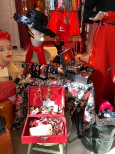 Vintage Clothing & Jewelry